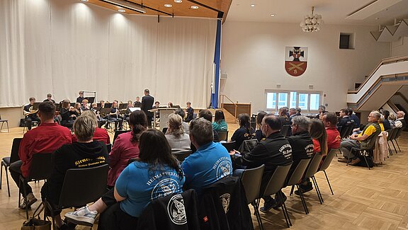 Übergabeveranstaltung der symbolisch Schecks