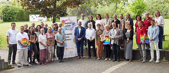 Foto_Bescheidübergabe.jpg